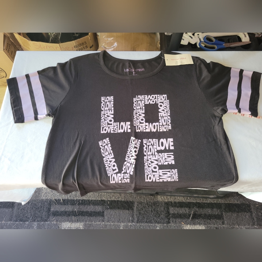 Black Love Graphic  Crop T-Shirt Size 2x